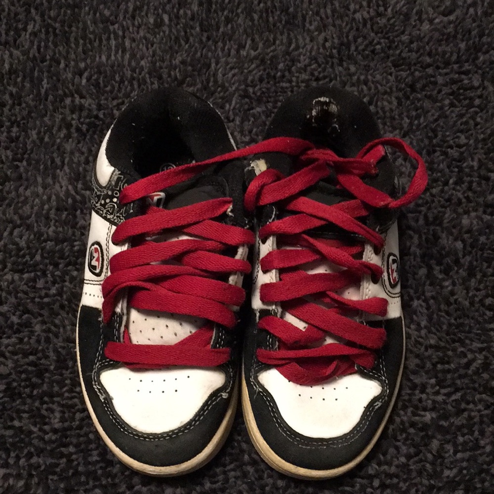 Boys NSSN tennis shoes